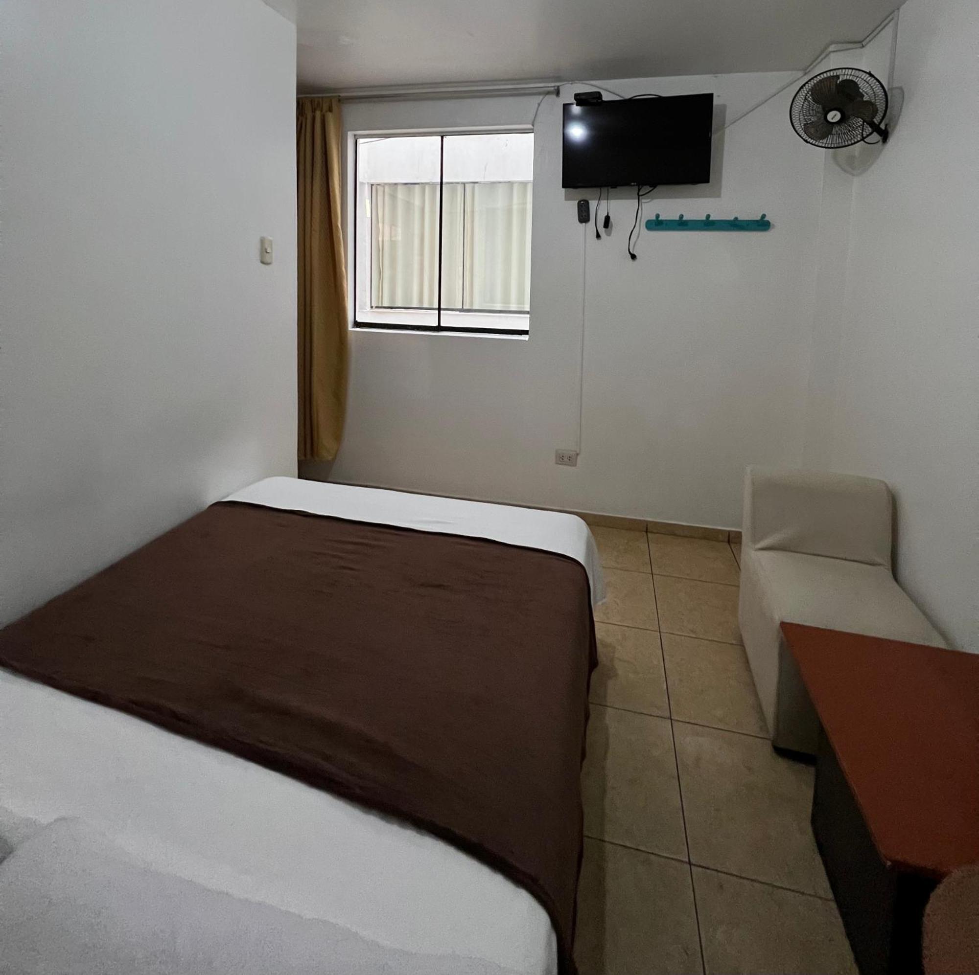 Hospedaje Senegal Cerca Al Aeropuerto Λίμα Εξωτερικό φωτογραφία